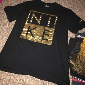 Nike tee